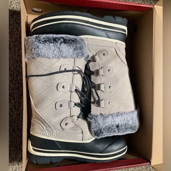 khombu boots emily